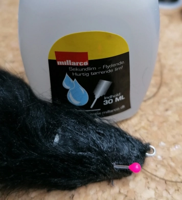 Glue on eyes Glue on eyes